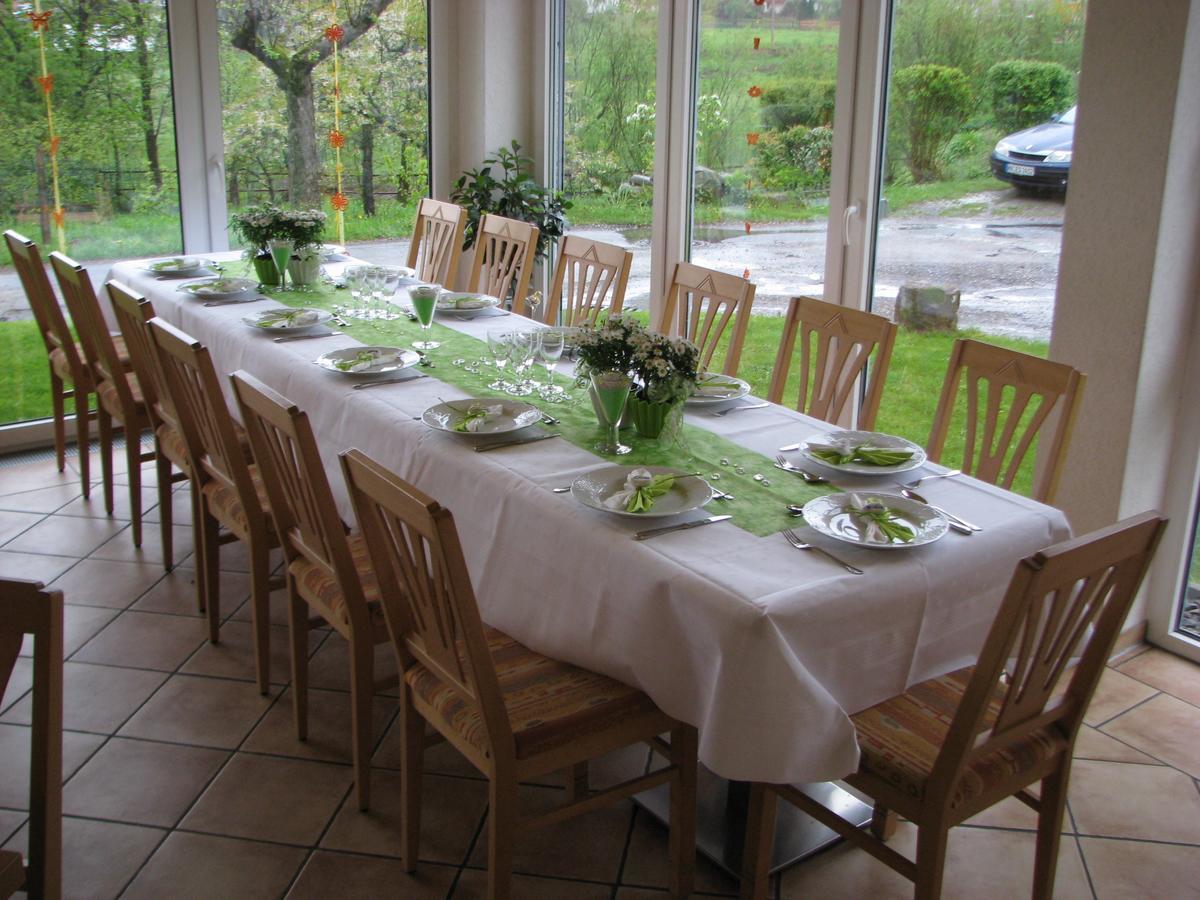 Gasthaus Und Ferienwohnungen Zum Engel Waldbrunn  Eksteriør billede